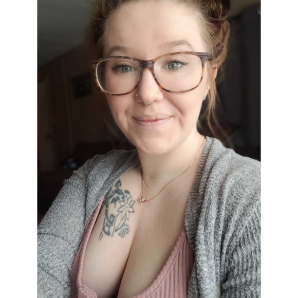 Meet your Posher, Tianna - Picture 1 of 1